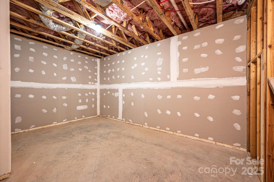 Spacious, unfurnished interior of a new home in , Hickory (Image 35). Spacious, unfurnished interior of a new home in , Hickory (Image 35).