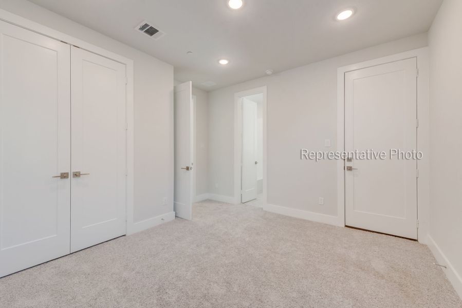 Photo representation of the Aberdeen II floorplan. Colors, finishes and options will vary. Photo representation of the Aberdeen II floorplan. Colors, finishes and options will vary.