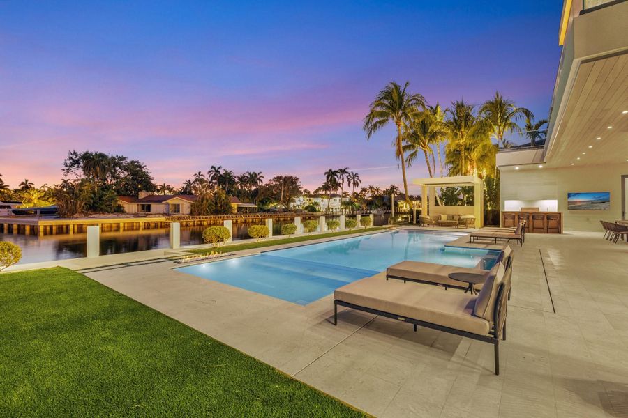 Image 75 of a home in .