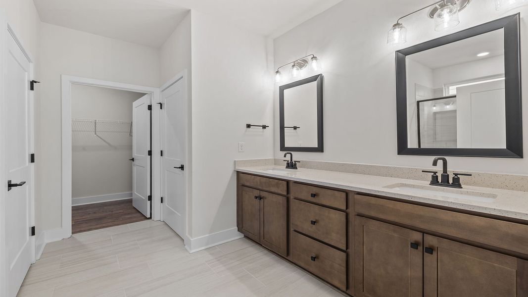 Furnished interior view inside a new home in Cottonwood Ridge, Piedmont (Image 11).