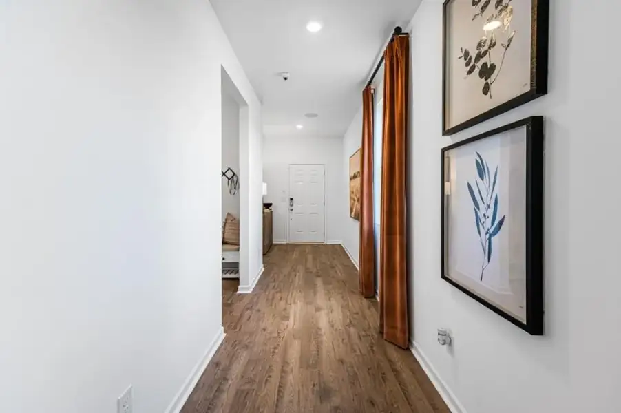 Spacious, unfurnished interior of a new home in Windance Lake, Loganville (Image 19).