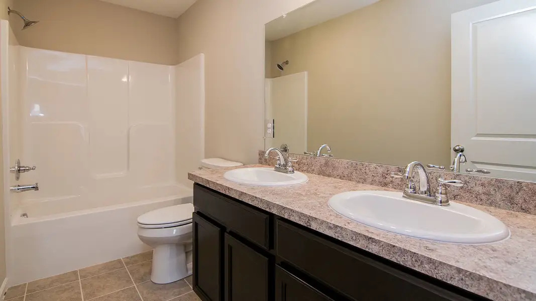 Representative interior finishes for a home built from the The Malden by Norfolk Homes in Valleys, Jackson (Image 21).