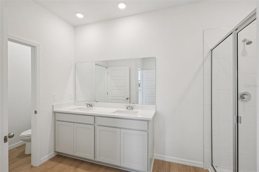 Furnished interior view inside a new home in , Lakeland (Image 10).