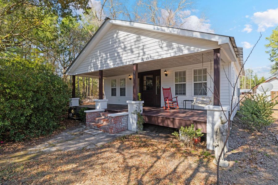 Exterior details and patio area of a home in , Cottageville (Image 24).