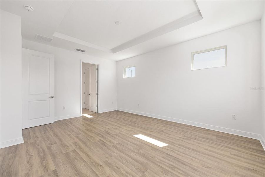 Spacious, unfurnished interior of a new home in , Ocala (Image 34).