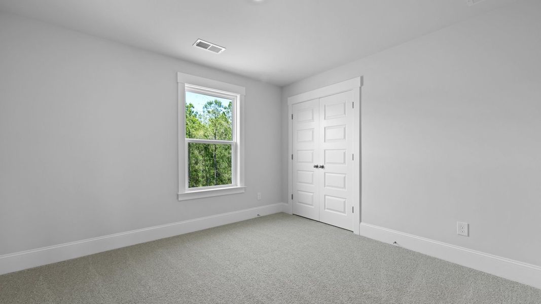 Spacious, unfurnished interior of a new home in Sheep Island, Summerville (Image 38).