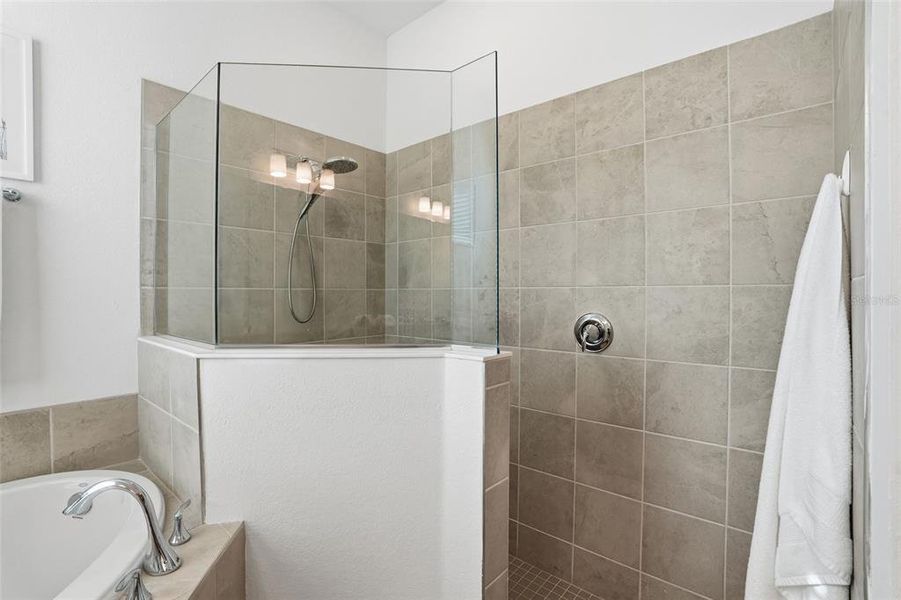 Furnished interior view inside a new home in , Punta Gorda (Image 19).