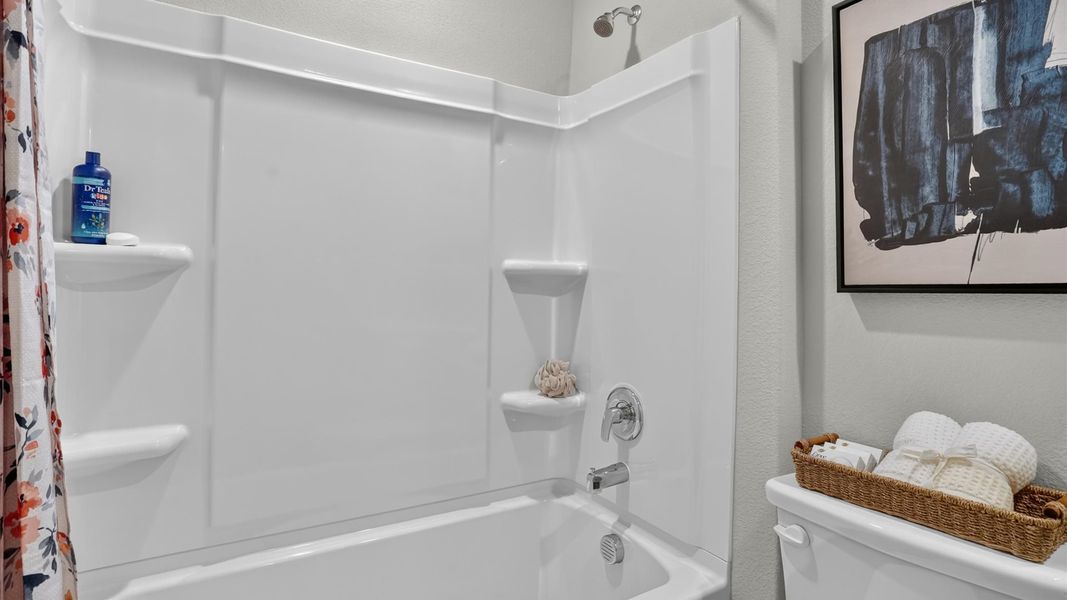 Representative interior finishes for a home built from the Baylor by D.R. Horton in Monarch at the Meadows, Denton (Image 21).