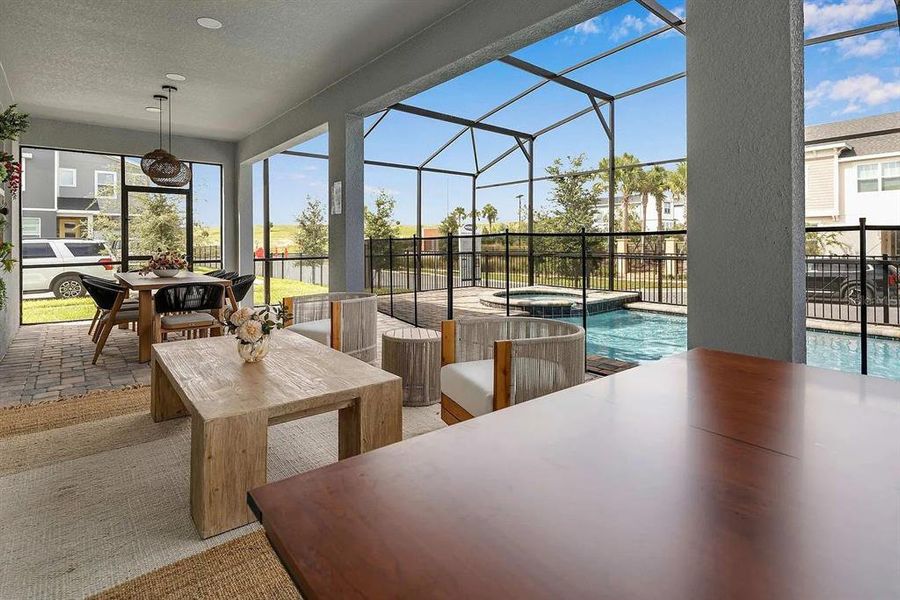 Exterior details and patio area of a home in , Kissimmee (Image 20).