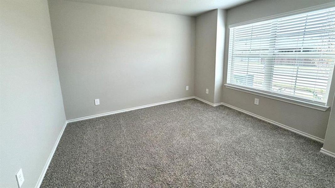 Spacious, unfurnished interior of a new home in Sunnycreek, Fort Worth (Image 12).