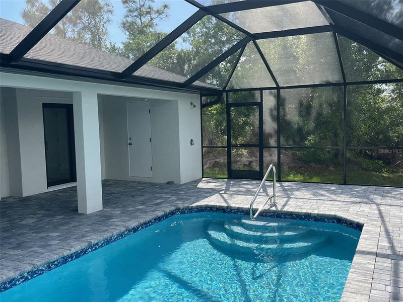 Exterior details and patio area of a home in , Port Charlotte (Image 3).
