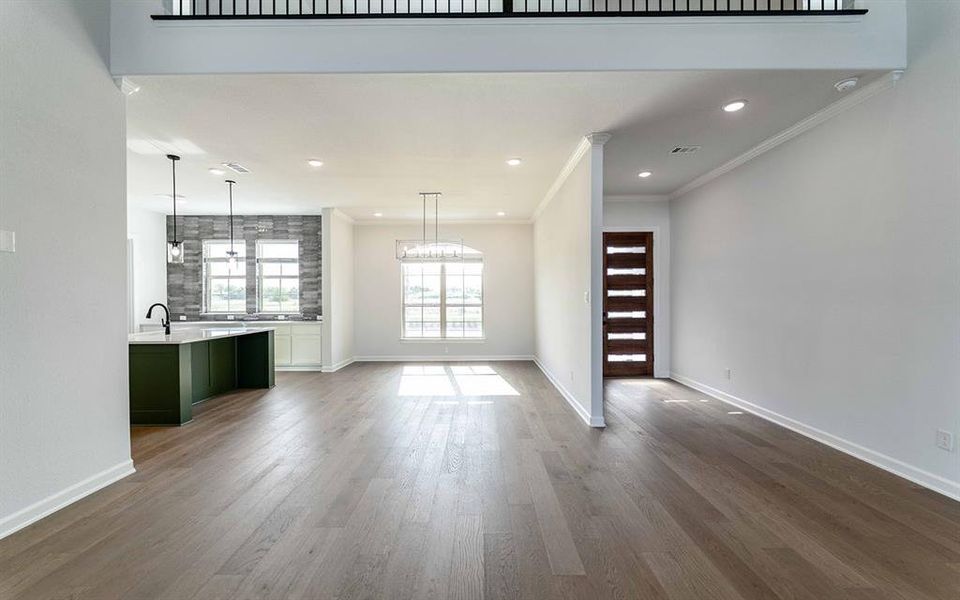 Spacious, unfurnished interior of a new home in Solterra, Mesquite (Image 19).