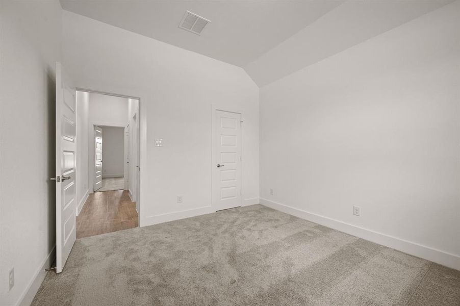 Spacious, unfurnished interior of a new home in Saddleback Estates, Boyd (Image 31).