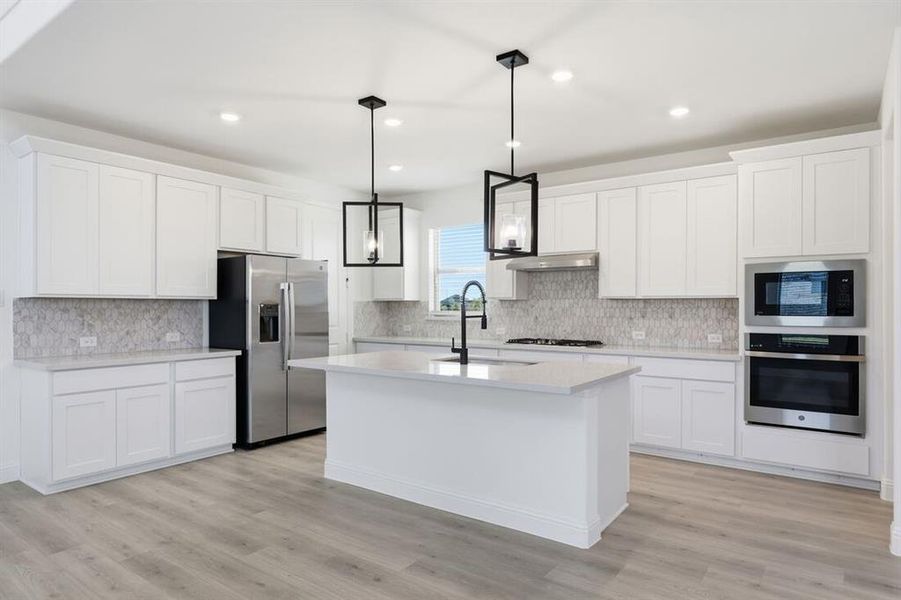 1605 Barnwood ~ Ready Now 1605 Barnwood ~ Ready Now