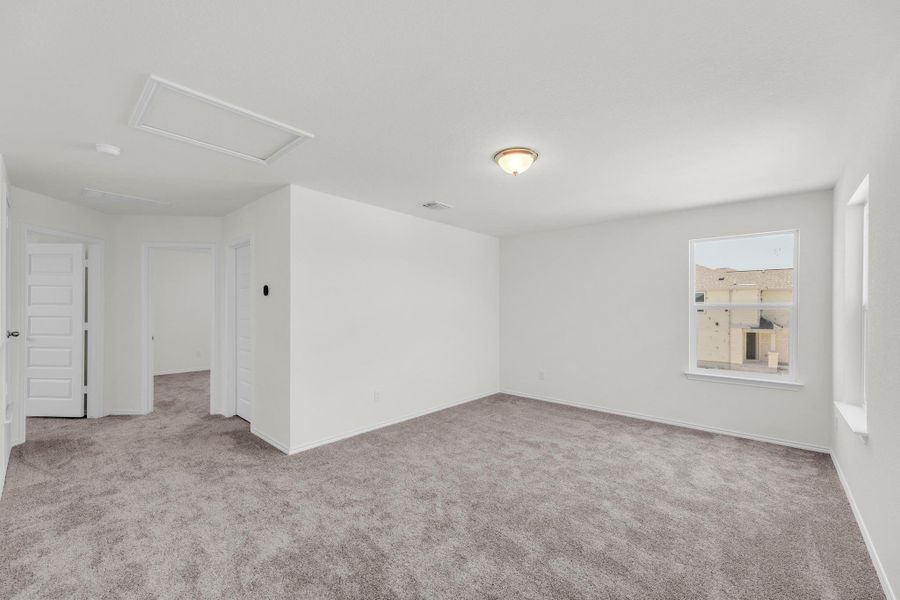 Spacious, unfurnished interior of a new home in Sonterra - Cool Water, Jarrell (Image 23).