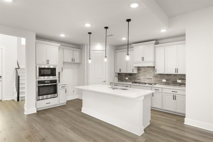 08. 3124 Lenten Rose - Kitchen (2)