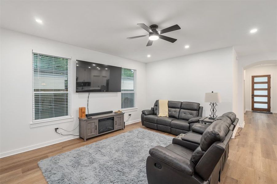 Furnished interior view inside a new home in , Mabank (Image 10). Furnished interior view inside a new home in , Mabank (Image 10).