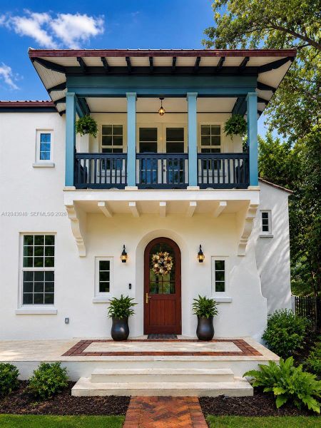 Exterior details and patio area of a home in , South Miami (Image 20).