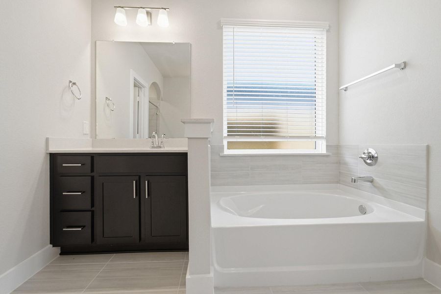 Furnished interior view inside a new home in Pecan Estates, Crosby (Image 13).