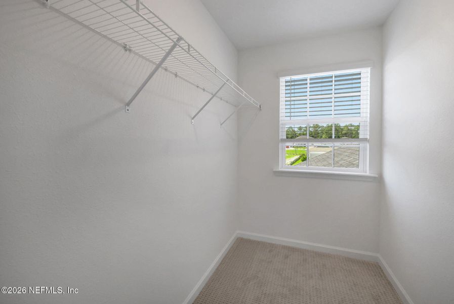 Spacious, unfurnished interior of a new home in Hyland Trail, Green Cove Springs (Image 36).