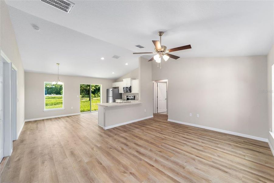 Spacious, unfurnished interior of a new home in , Dunnellon (Image 16). Spacious, unfurnished interior of a new home in , Dunnellon (Image 16).