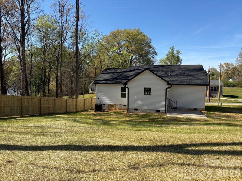 Exterior details and patio area of a home in , Kannapolis (Image 15).