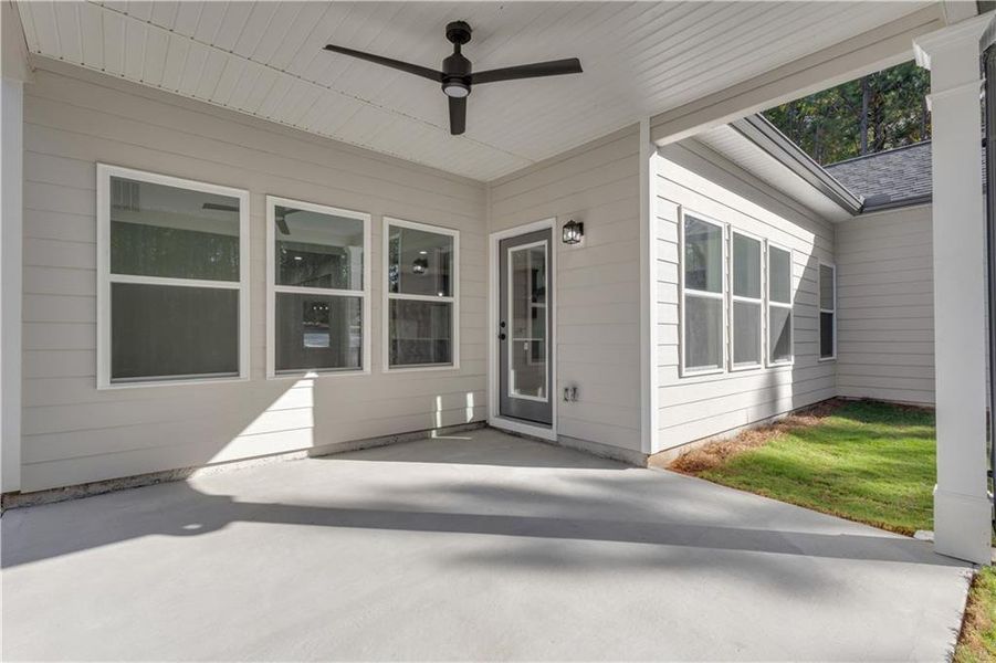 Exterior details and patio area of a home in , Fairburn (Image 3).