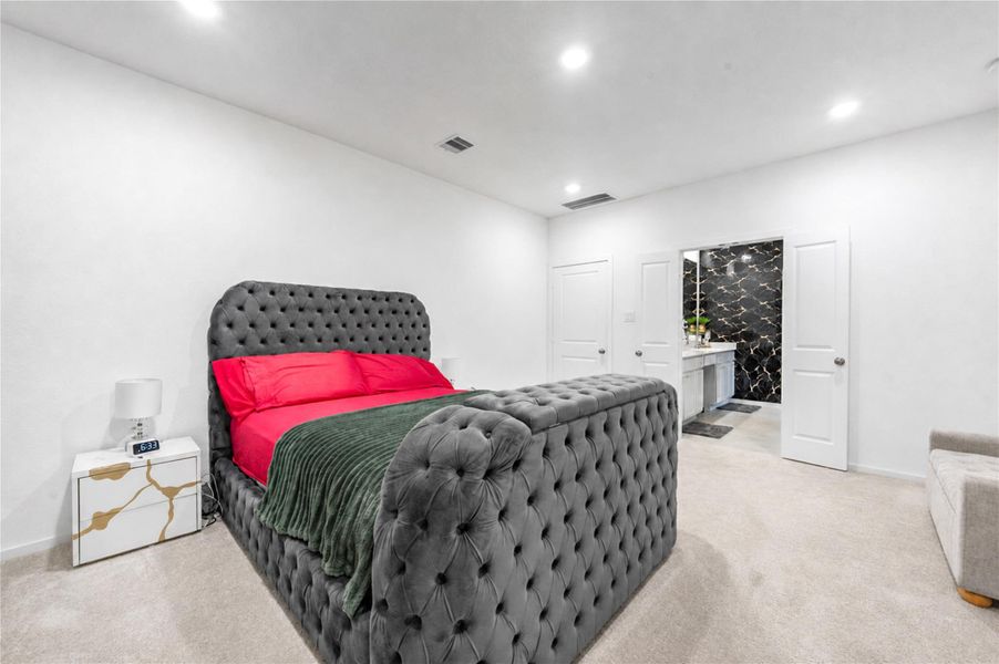 Furnished interior view inside a new home in Harvest Green, Richmond (Image 46).