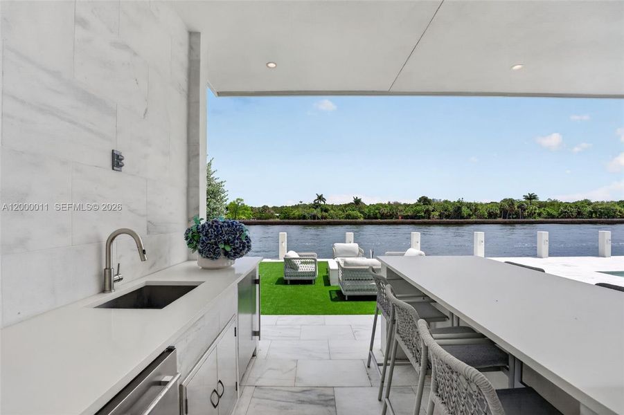 Exterior details and patio area of a home in , Fort Lauderdale (Image 27).