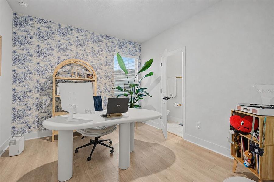 Furnished interior view inside a new home in Apex at Seminole Heights, Tampa (Image 26).