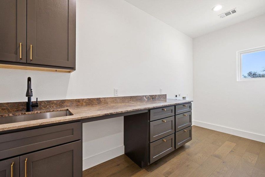 Furnished interior view inside a new home in , Wimberley (Image 19).