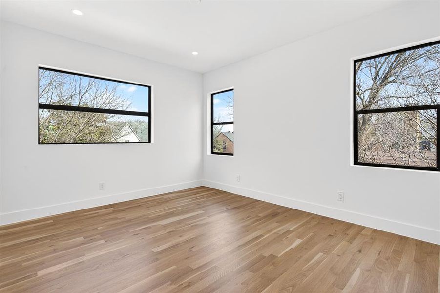 Spacious, unfurnished interior of a new home in , Dallas (Image 23).