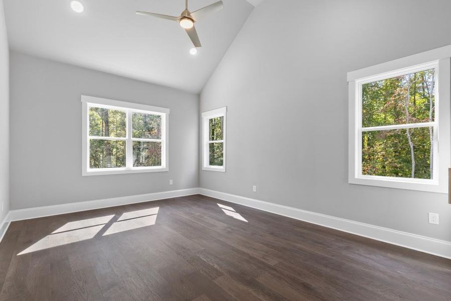 Spacious, unfurnished interior of a new home in , Dawsonville (Image 11).