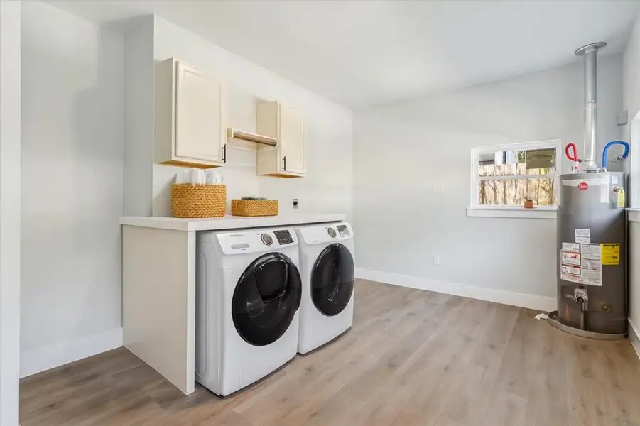 Furnished interior view inside a new home in , Waco (Image 5).