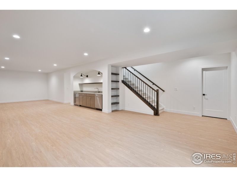 Spacious, unfurnished interior of a new home in , Windsor (Image 22).