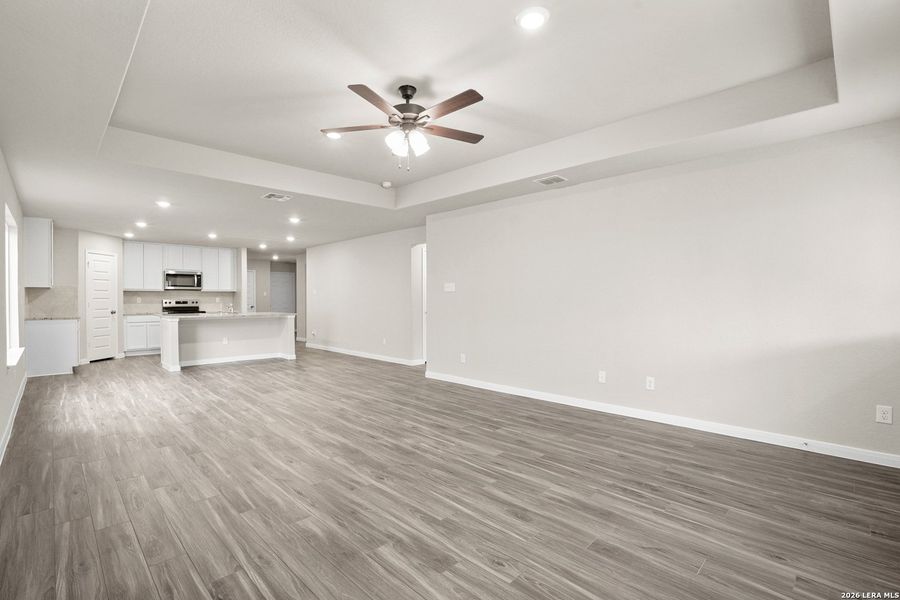 Spacious, unfurnished interior of a new home in Swenson Heights, Seguin (Image 13).