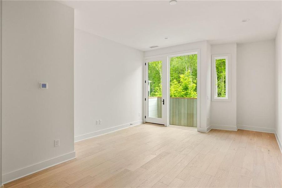 Spacious, unfurnished interior of a new home in , Chattahoochee Hills (Image 25).