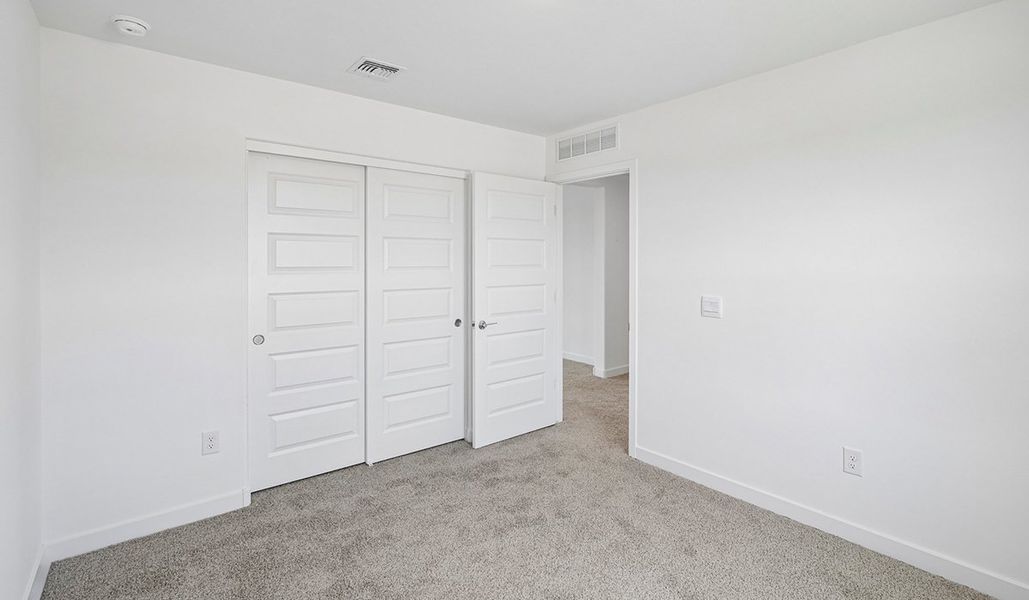 Spacious, unfurnished interior of a new home in The Oasis at Rocking K, Vail (Image 26).