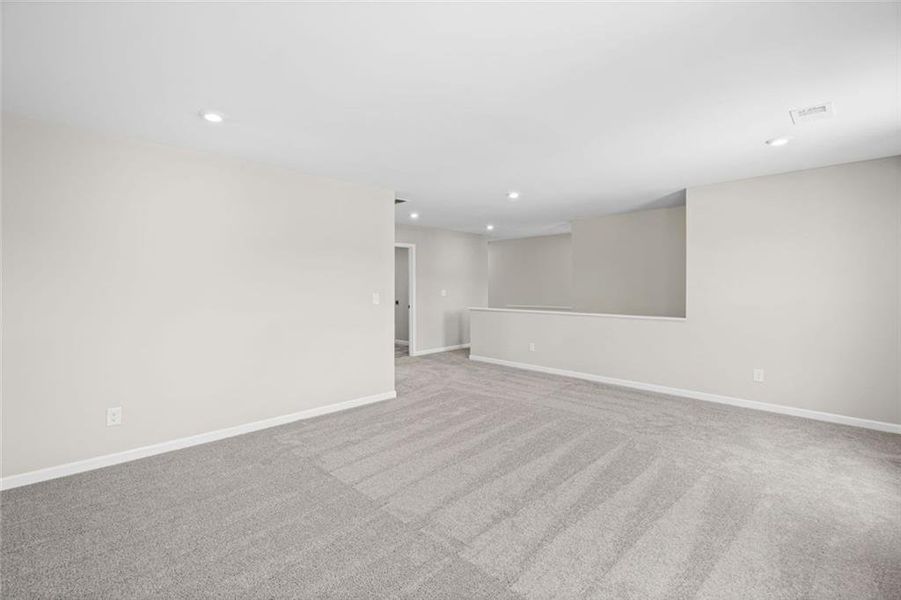 Spacious, unfurnished interior of a new home in Three Rivers, Rome (Image 34). Spacious, unfurnished interior of a new home in Three Rivers, Rome (Image 34).