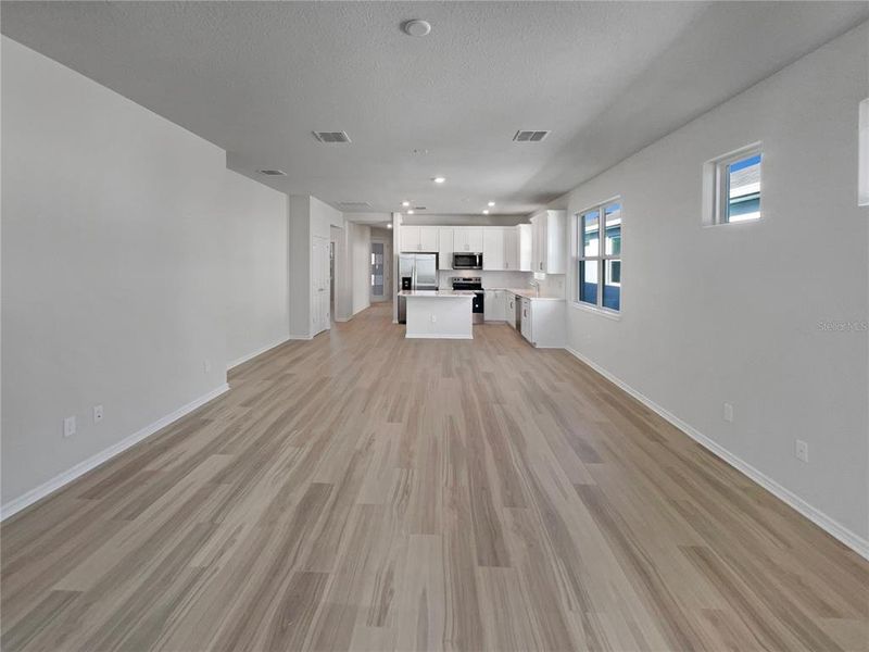 Spacious, unfurnished interior of a new home in , Kissimmee (Image 59).