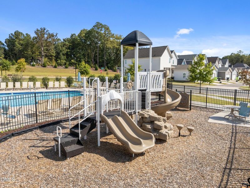 034_WF6 Playground - Medium