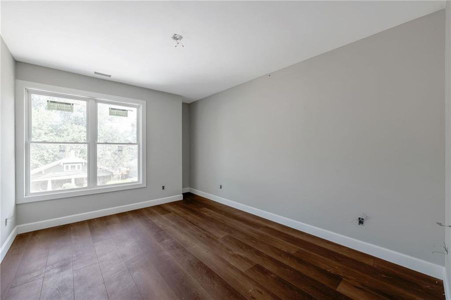 Spacious, unfurnished interior of a new home in , Atlanta (Image 10).