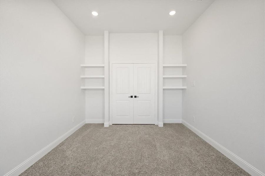 Spacious, unfurnished interior of a new home in , Corsicana (Image 27).