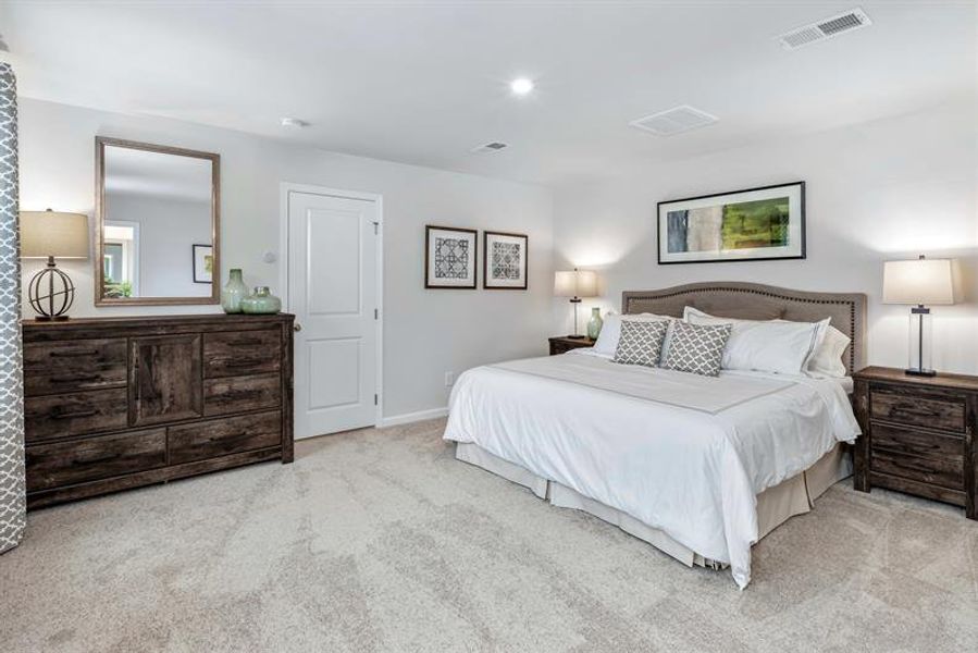 Furnished interior view inside a new home in Quails Run, Lyman (Image 21).