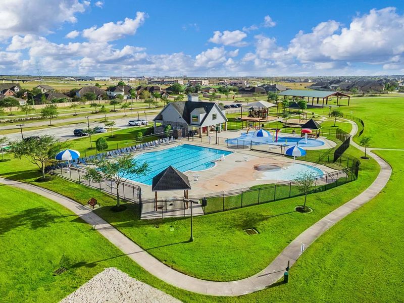 Community amenities in Sierra Vista, Rosharon (Image 36).