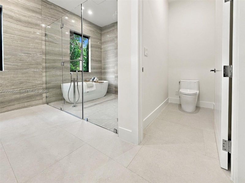 Furnished interior view inside a new home in , South Miami (Image 58).