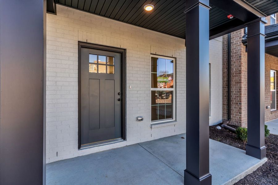 Exterior details and patio area of a home in Oxford Station, Gallatin (Image 4).