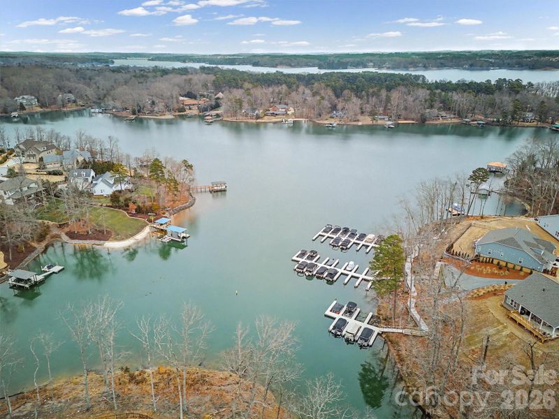 Image 37 of a home in Handsmill on Lake Wylie.