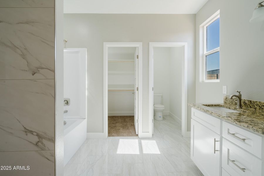 10199Bradshaw-12 10199Bradshaw-12