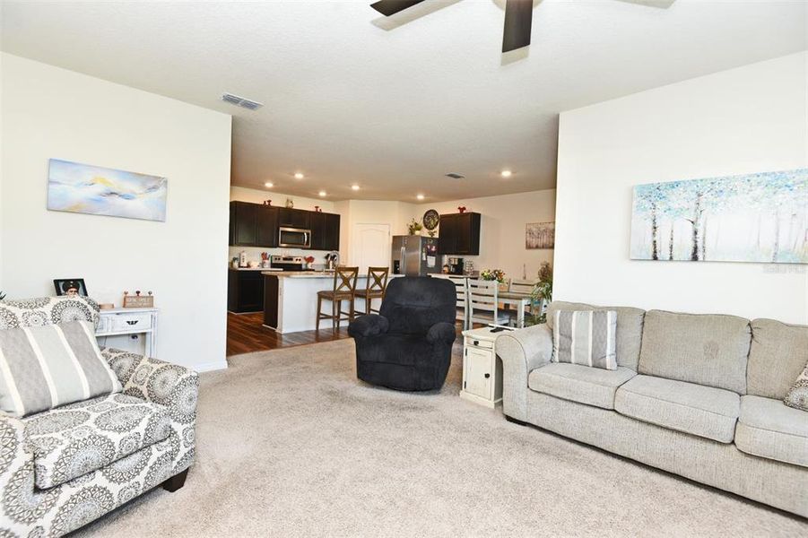 Furnished interior view inside a new home in Greenbrier, Tavares (Image 4).